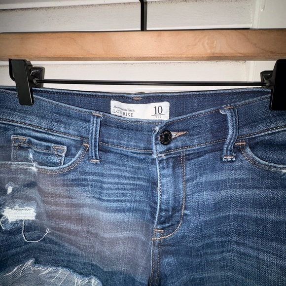 Abercrombie snd Fitch Low Rise Denim Jean Short size 10 Cuffed Distressed - Picture 2 of 6